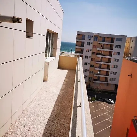 Bulevard Penthouse Summerland 아파트 마마이아